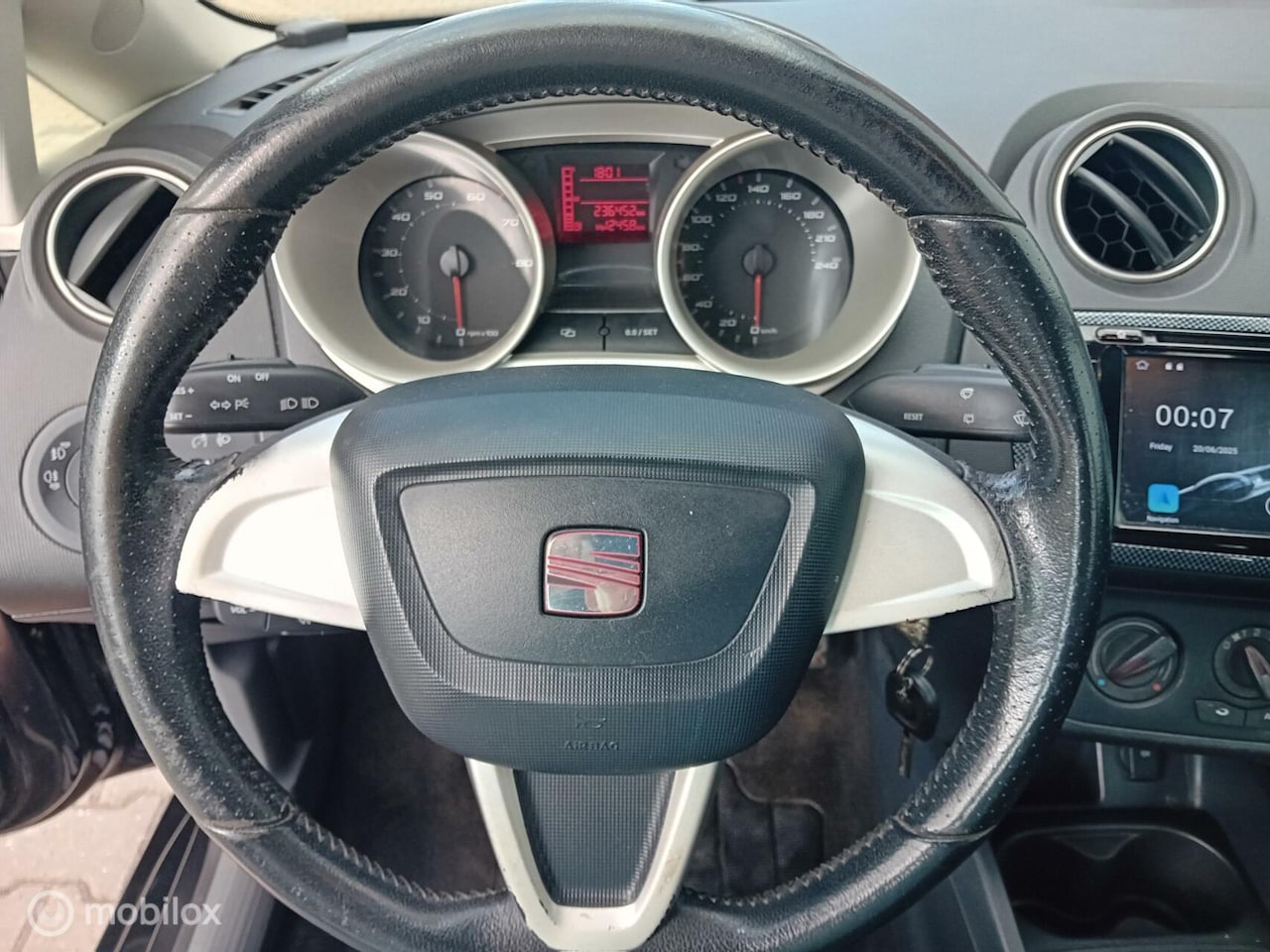 Seat Ibiza - 1.6 Stylance APK 24 05 2026 RADIOSCHERM NAVIGATIE - AutoWereld.nl