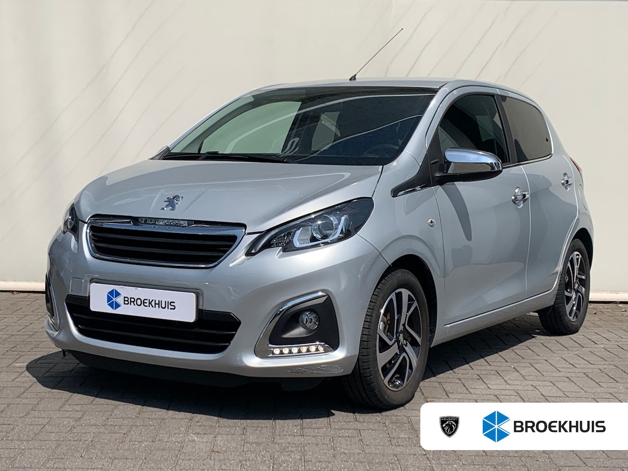 Peugeot 108 - 1.0 e-VTi Allure Airco | Bluetooth | Camera | Chroom Extrieur | LMV 15" | Navi | - AutoWereld.nl