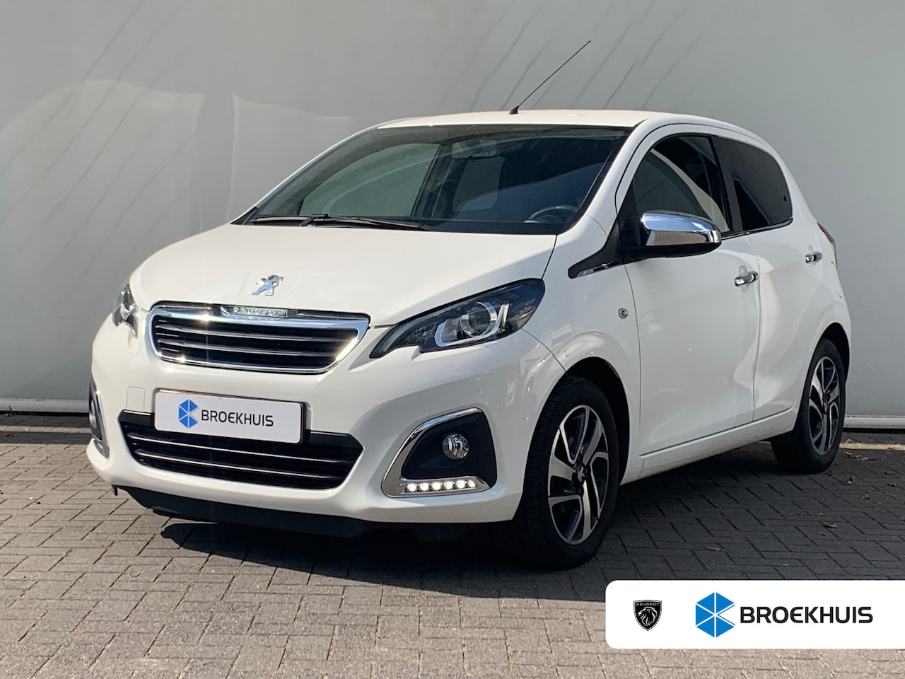 Peugeot 108 - 1.0 e-VTi Allure Airco | Bluetooth | Camera | LMV 15" | Navi | - AutoWereld.nl