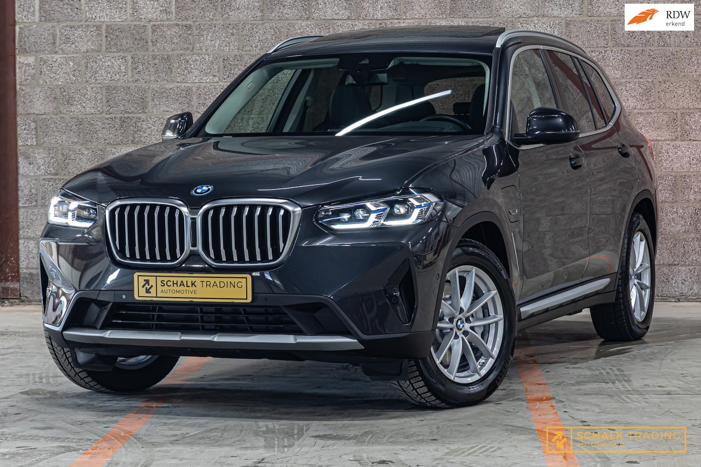 BMW X3 - XDrive30e|Laser|DAB|HUD|Pano|Cam|Verwarmd stuur|Garan - AutoWereld.nl