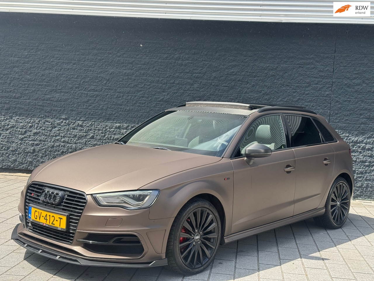 Audi A3 Sportback - 1.4 e-tron PHEV Ambition S-LINE PANO/AUTOMAAT - AutoWereld.nl