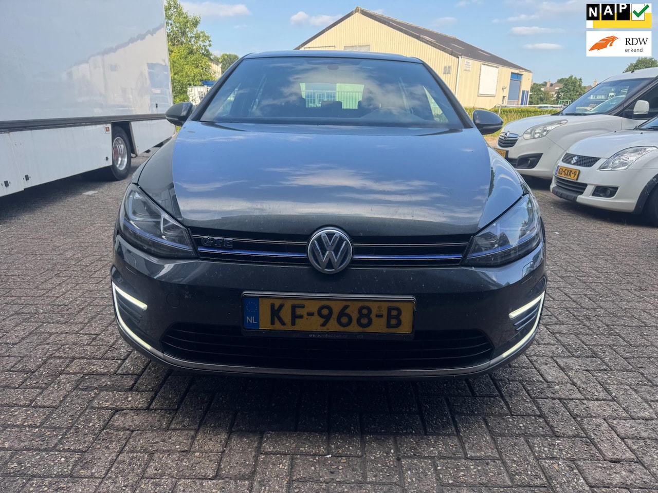 Volkswagen Golf - 1.4 TSI GTE SCHADE AUTOMAAT PANO - AutoWereld.nl