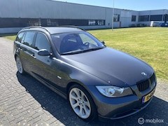 BMW 3-serie Touring - 318i 2.0 Business Line / APK / NAP / AIRCO / Cruise / 6bak / Stoelverwarming/