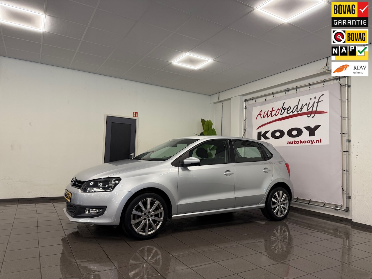 Volkswagen Polo - 1.2 TSI BlueMotion Comfortline * Navigatie / Cruise control / LM Velgen / NL Auto * - AutoWereld.nl