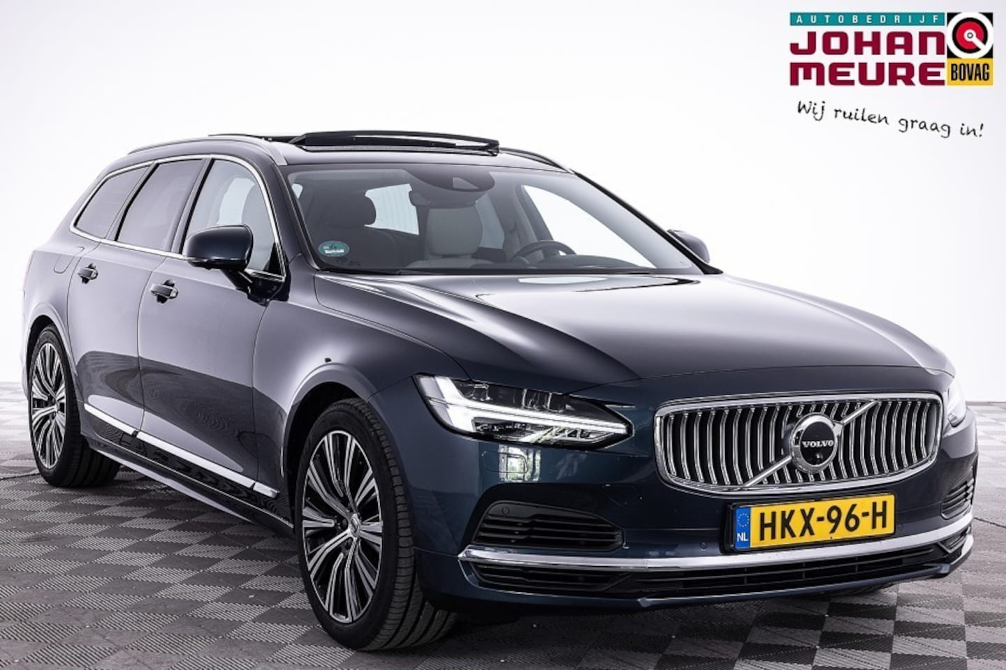Volvo V90 - 2.0 T6 AWD Inscription | PANORAMA | B&W Audio | Hud | Nappa Leder | Trekhaak - AutoWereld.nl