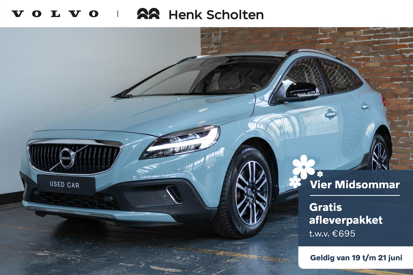 Volvo V40 Cross Country - T3 Automaat Kinetic | Parkeerverwarming | Parkeersensoren voor + achter | Volvo on Call | - AutoWereld.nl