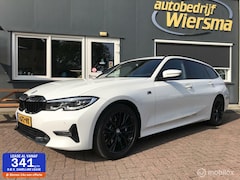 BMW 3-serie Touring - 330i Business Edition M-Pakket Electrische trekhaak 258PK dealer onderhouden