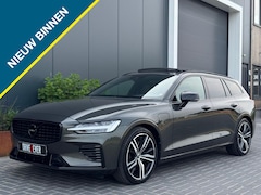 Volvo V60 - 2.0 T8 TE AWD R-Des. 392pk PANO CR CONTROL 360 CAMERA NAVI ECC
