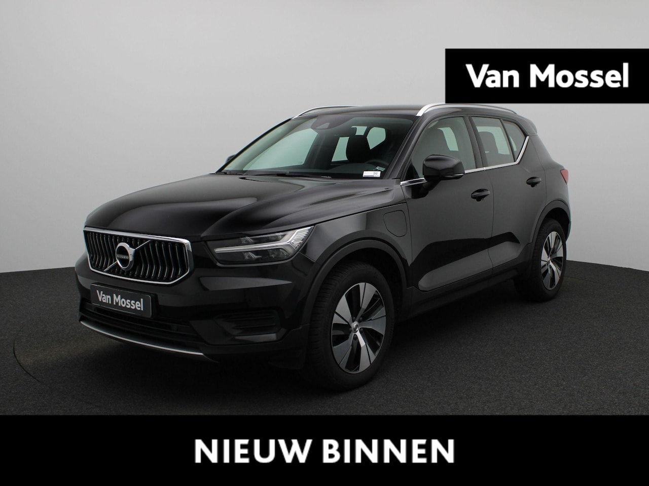 Volvo XC40 - T4 PHEV Inscription Aut. | Elektr. Achterklep | Trekhaak | Apple Carplay | Climate Control - AutoWereld.nl