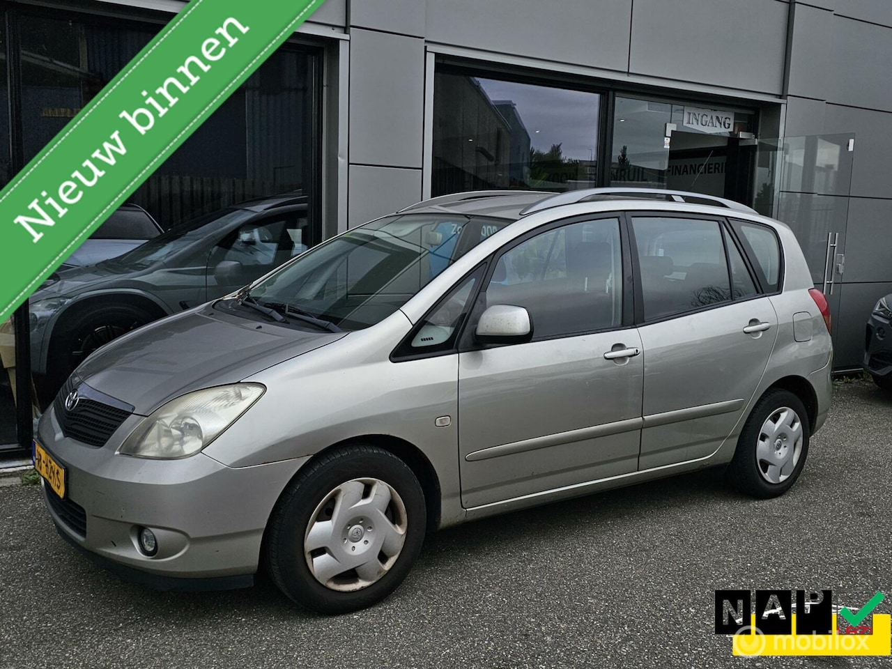 Toyota Corolla Verso - 1.6 VVT-i Linea Sol Clima/CV - AutoWereld.nl