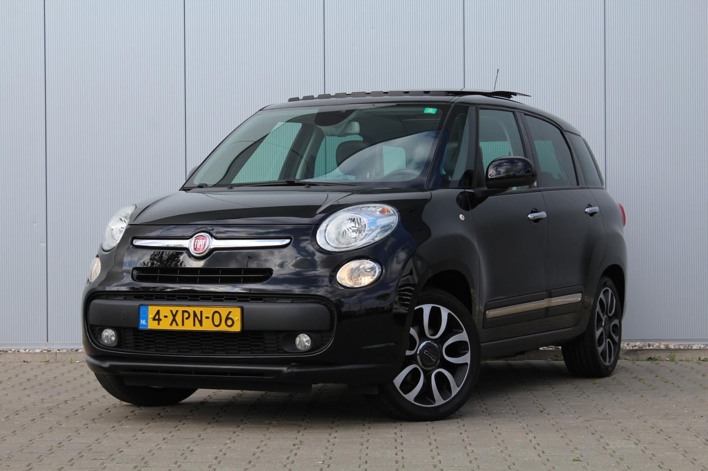 Fiat 500 L Living - 0.9 TwinAir Lounge 7persoons | Panoramadak | Clima / Cruise control | PDC | NAP | APK | - AutoWereld.nl