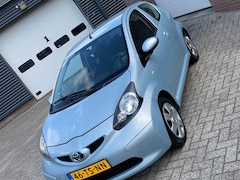Toyota Aygo - 1.0-12V +