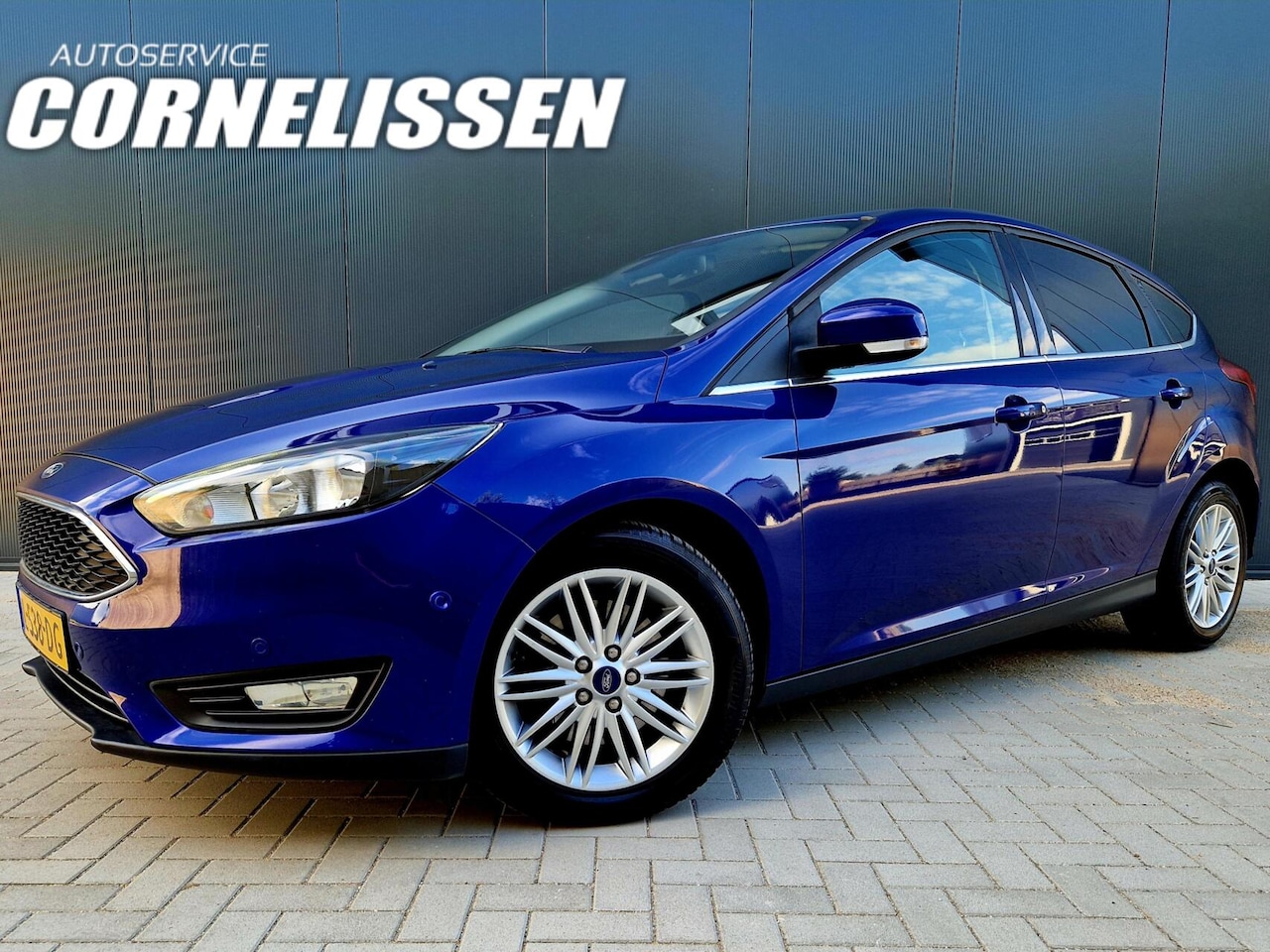 Ford Focus - 1.5 Titanium STOELVERWARMING | NAVI | AUTOMAAT - AutoWereld.nl