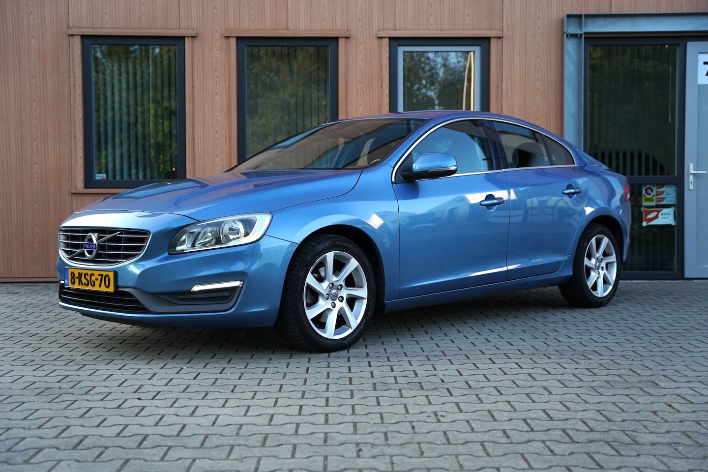 Volvo S60 - 1.6 T3 Momentum 1.6 T3 Momentum - AutoWereld.nl