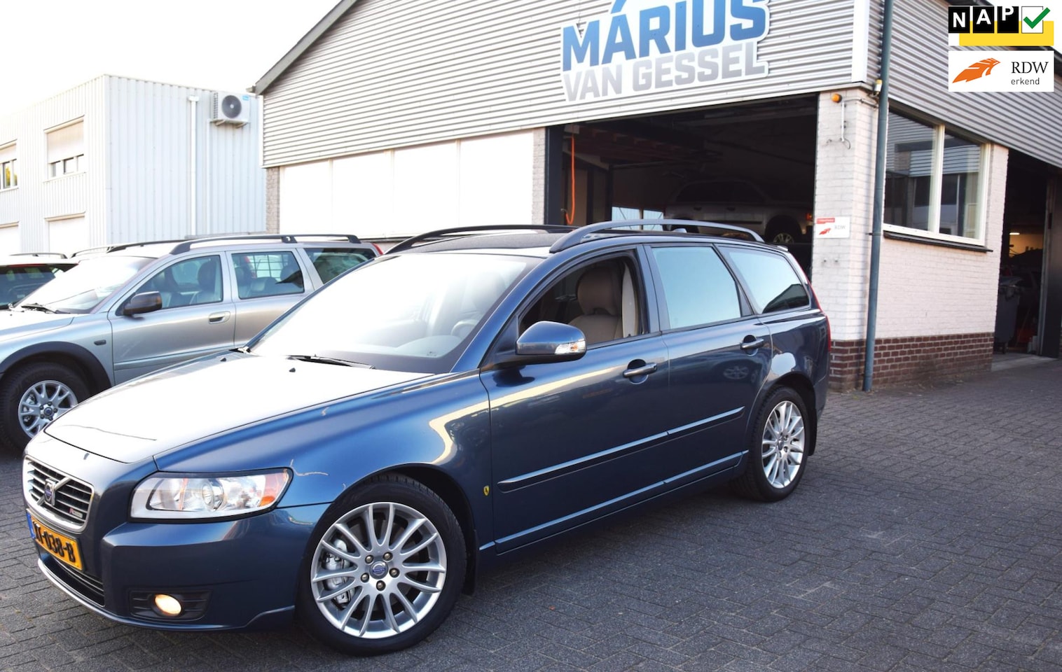 Volvo V50 - 2.5 T5 AWD Automaat Lpg G3 230 pk - AutoWereld.nl
