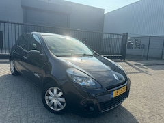 Renault Clio - 1.5 dCi Night & Day Stoelverw|Navigatie Full option