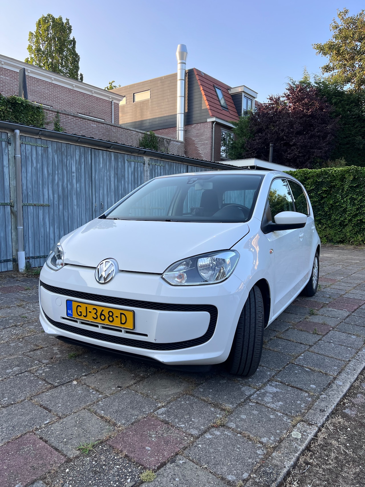 Volkswagen Up! - 1.0 move up! BlueMotion - AutoWereld.nl