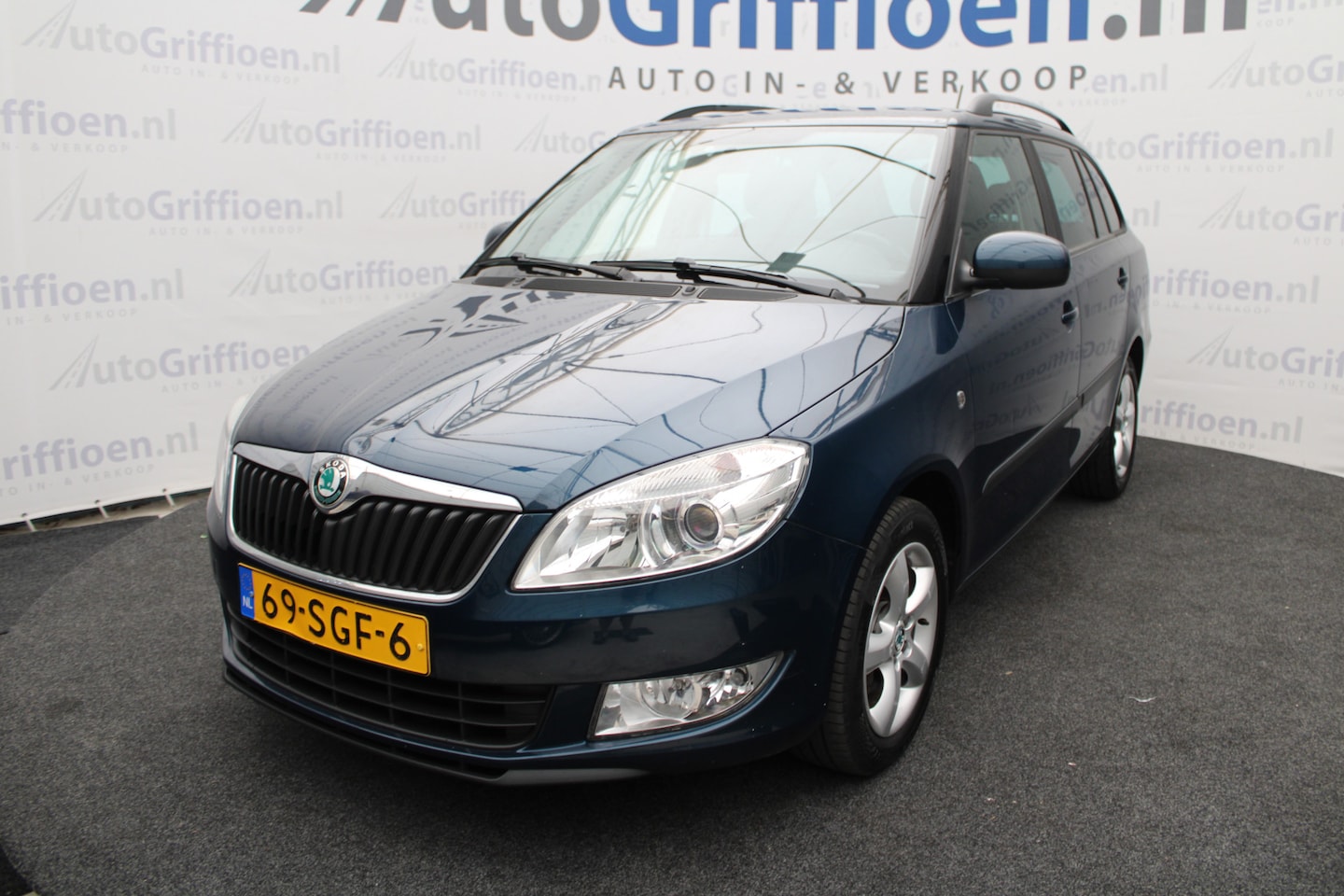 Skoda Fabia Combi - 1.2 TSI Tour keurige 4-cilinder met cruisecontrol - AutoWereld.nl