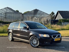 Volvo V50 - 2.0 Momentum Airco | Cruise | Schuifdak | Leder | Trekhaak | PDC