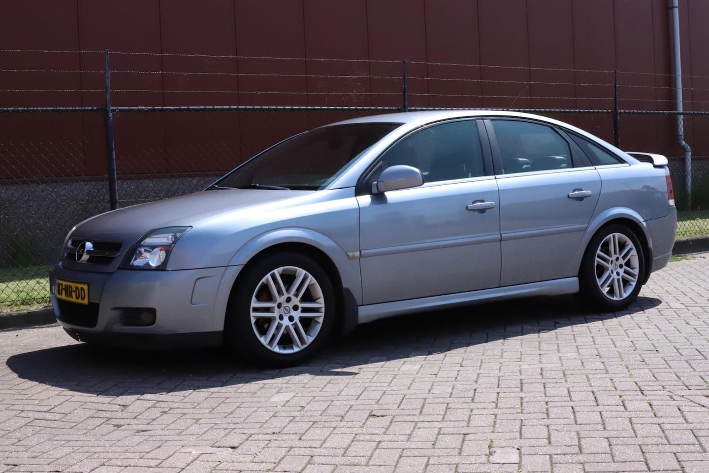 Opel Vectra GTS - 2.2-16V Elegance 2.2-16V Elegance - AutoWereld.nl