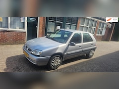 Citroën Saxo - 1.1i Asics 5drs stuurbekr jaar apk