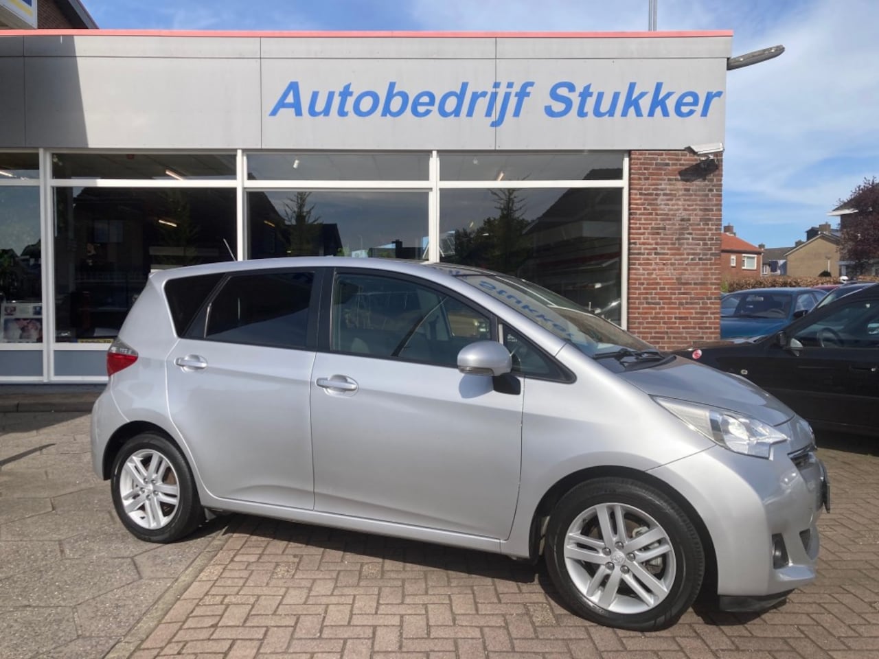 Toyota Verso S - 1.33 VVT-i Dynamic Trekhaak Cruise Navigatie, - AutoWereld.nl