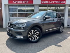 Volkswagen Tiguan - 1.4TSI 150PK DSG Highline Sound Full-Led Camera Trekhaak ACC
