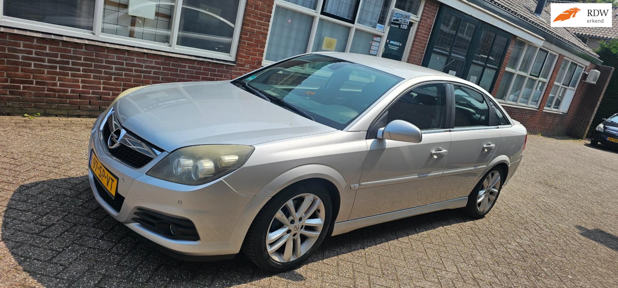 Opel Vectra GTS - 2.2-16V Sport met werk - AutoWereld.nl