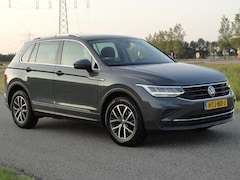 Volkswagen Tiguan - 1.5TSI Life Business ECC I NAVIG I LED I AFN TREKHAAK