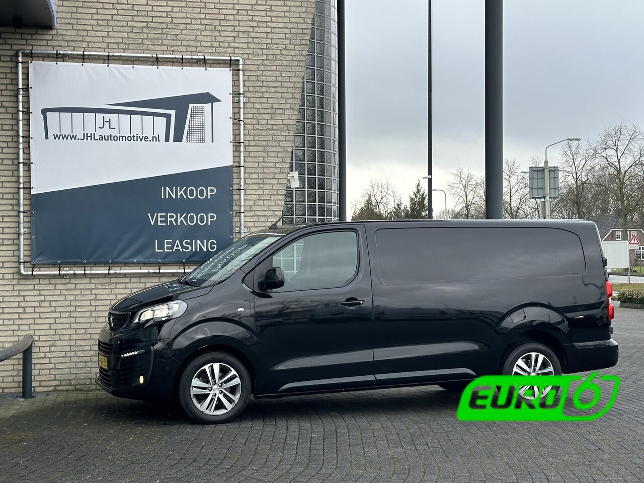 Peugeot Expert - 231L 2.0 BlueHDI 120 Premium Pack 231L 2.0 BlueHDI 120 Premium Pack*NAVI*A/C*HAAK* - AutoWereld.nl