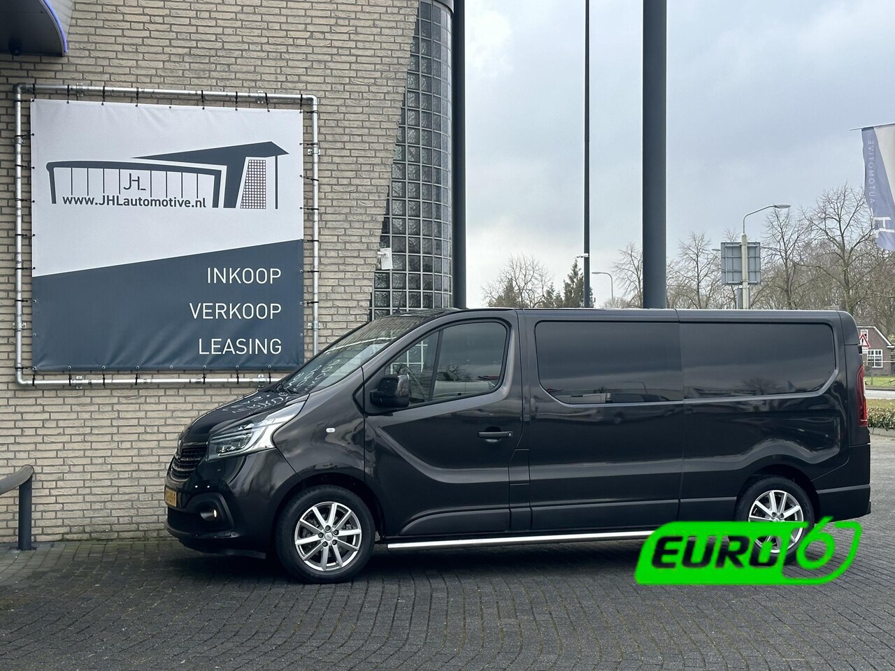 Renault Trafic - 2.0 dCi 170 T29 L2H1 DC*AUTOMAAT*CRUISE*HAAK*NAVI* - AutoWereld.nl