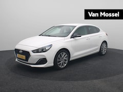 Hyundai i30 Fastback - 1.0 T-GDI Comfort | Apple Carplay / Android Auto | Cruise Control | DAB Radio | Privacy Gl