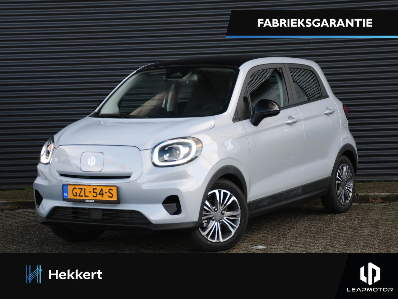 Leapmotor T03 - Design 37.3kWh 95pk Automaat DODE HOEK | ADAP. CRUISE | CAMERA | USB | DAB | 15''LM | PANO - AutoWereld.nl