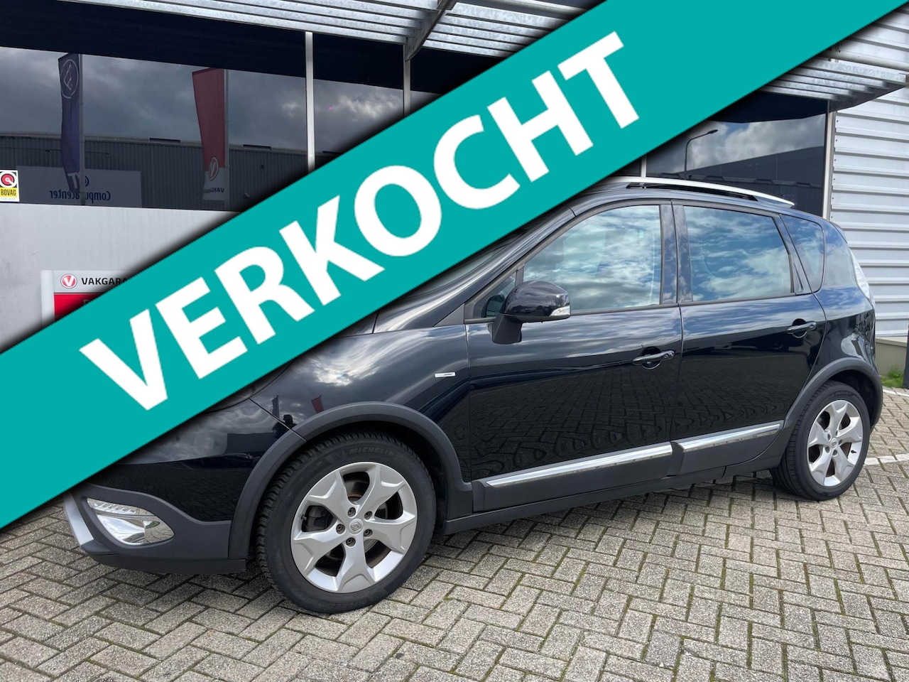Renault Scénic Xmod - 1.2 TCe Bose / panoramadak - AutoWereld.nl