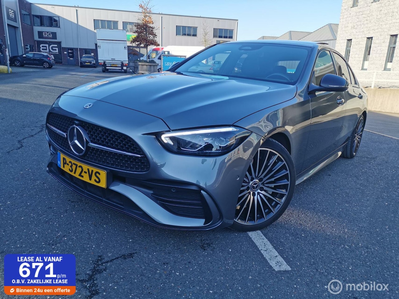 Mercedes-Benz C-klasse - 180 AMG Line Dodehoek / ACC / Panoramadak - AutoWereld.nl