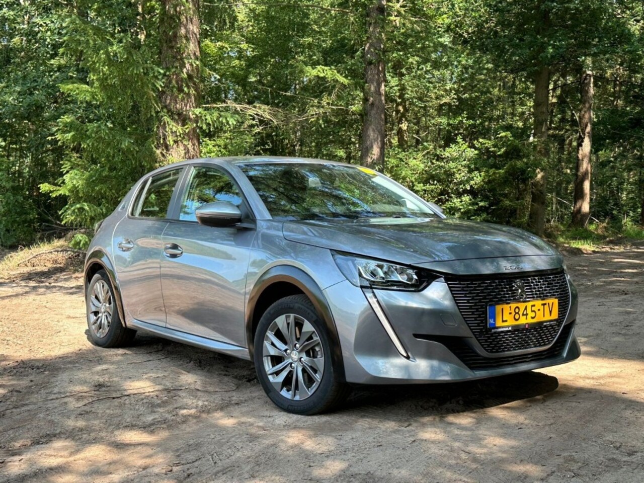 Peugeot e-208 - Active Pack 50 kWh - Carplay, Stoelverwarming, SOH 92% - AutoWereld.nl