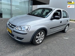 Opel Corsa - 1.0-12V Rhythm BJ 12-2004 APK 6-2026
