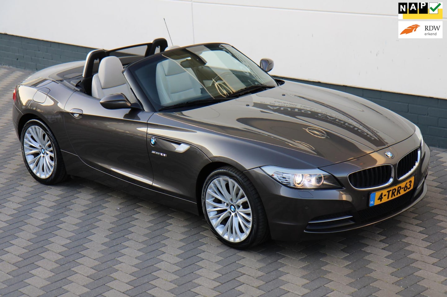 BMW Z4 Roadster - SDrive23i 6 Cilinder Xenon Leder Carplay !! - AutoWereld.nl