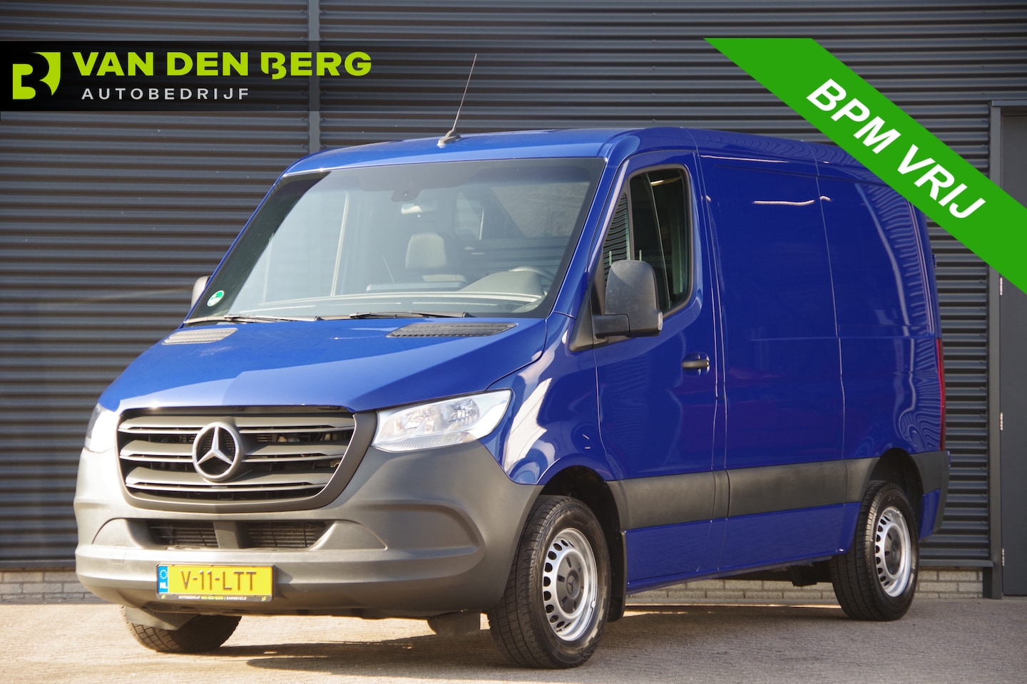 Mercedes-Benz Sprinter - 211 2.2 CDI L1H1 AUT. MBUX, CAMERA, STANDKACHEL, CLIMA, CRUISE, APPLE CARPLAY - AutoWereld.nl