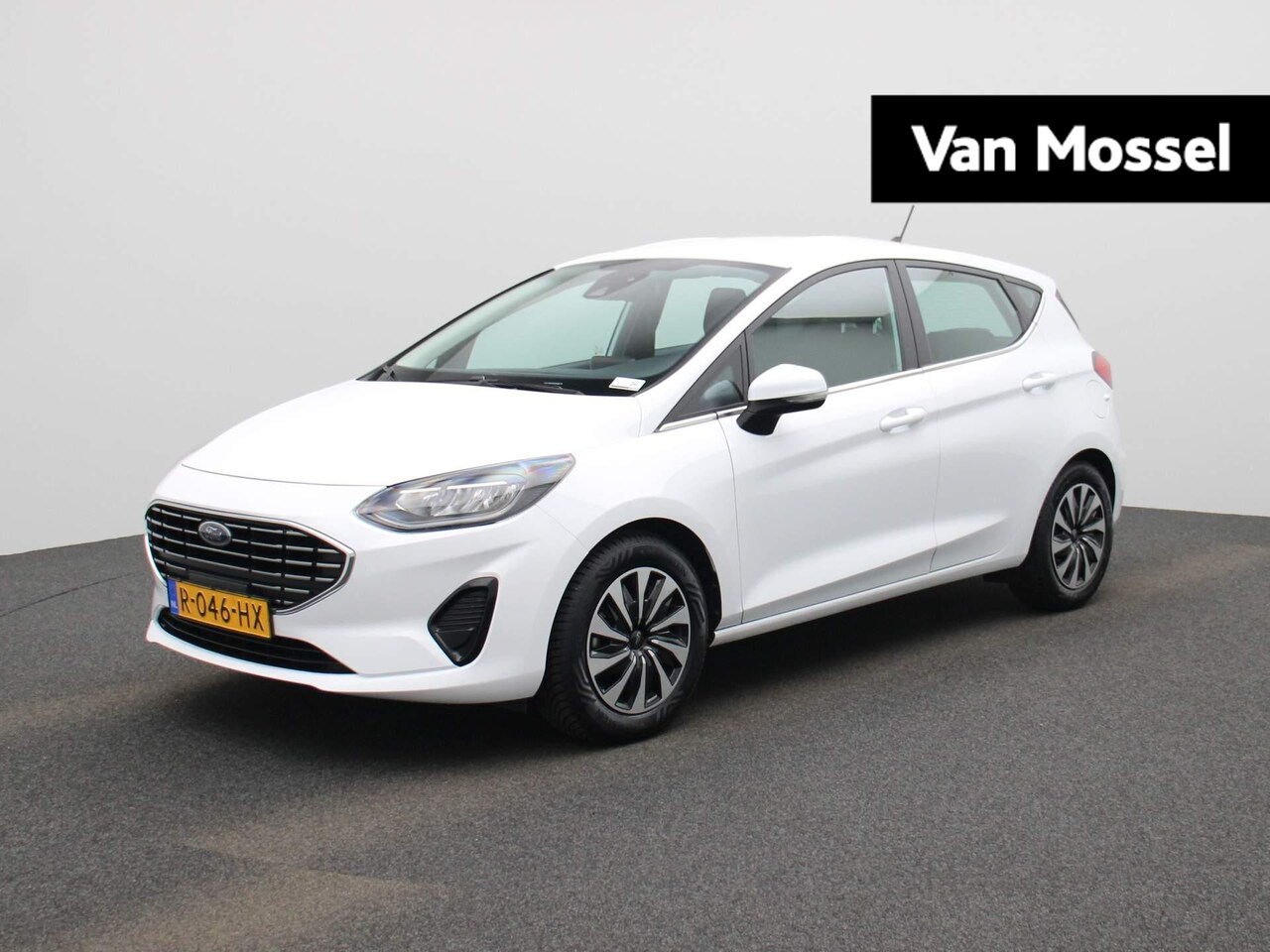 Ford Fiesta - 1.0 EcoBoost Hybrid Titanium | Navigatie | Climate control | Parkeersensoren - AutoWereld.nl