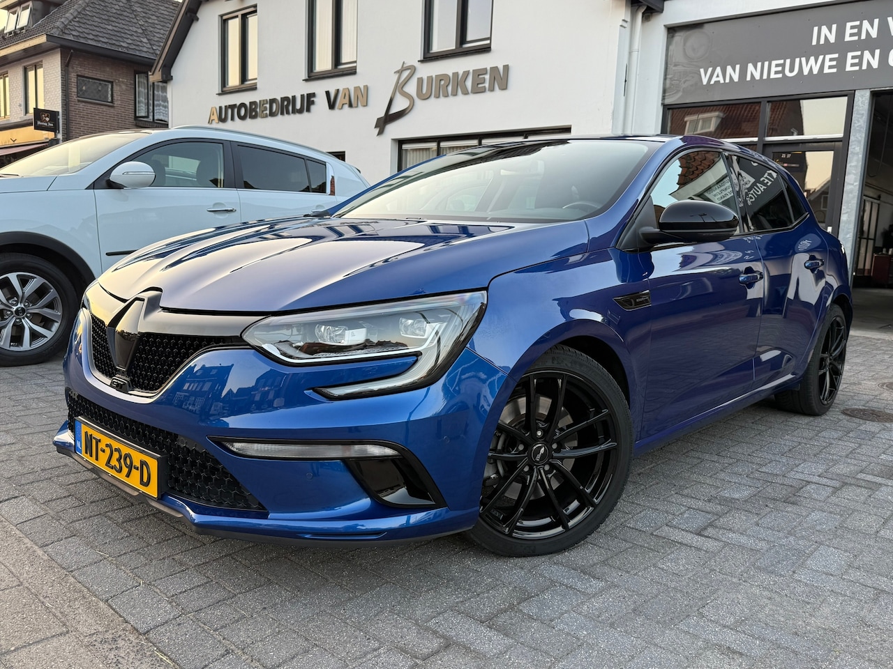 Renault Mégane - 1.6 TCe GT 1.6 TCe GT 205PK, Trekhaak,Stoelverwarming,Stuurverwarming,Navigatie - AutoWereld.nl