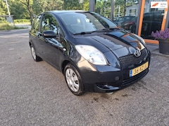 Toyota Yaris - 1.0 VVTi Spirit