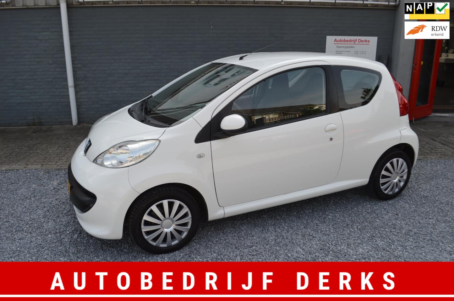Peugeot 107 - 1.0-12V XR Airco Stuurbekrachtiging Jaar Garantie - AutoWereld.nl