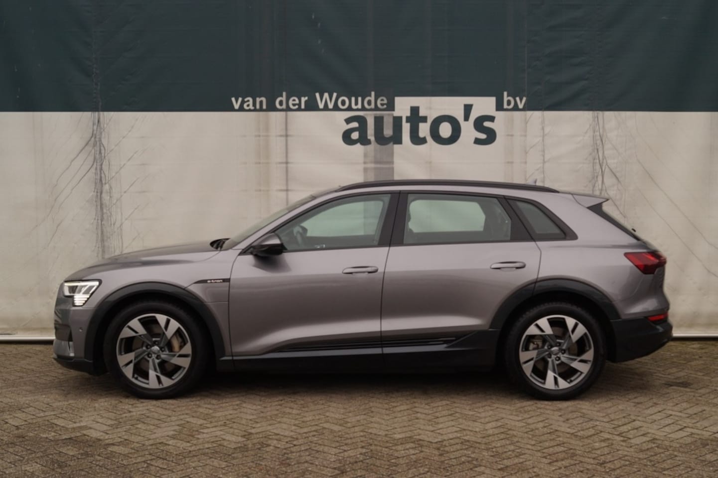 Audi e-tron - 50 71kWh Quattro Business Edition -PANO-LEER-ECC-CAM- - AutoWereld.nl