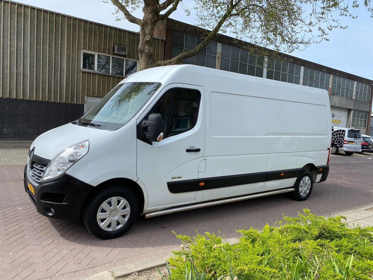 Renault Master - T35 2.3 dCi L2 H2 * Airco * Elek Laadklep * 2015 * Euro5 * Camera * 6 bak* 92KW=125PK* FIN - AutoWereld.nl