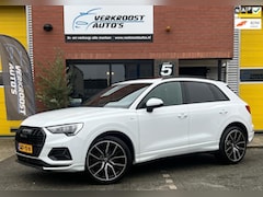 Audi Q3 - 35 TFSI Pro Line business. pano. stoelverwarming. leder. dodehoek