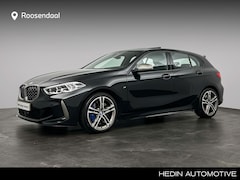 BMW 1-serie - M135i xDrive | Panoramadak | Head up | Elektrisch verstelbare stoelen | Stuurverwarming |