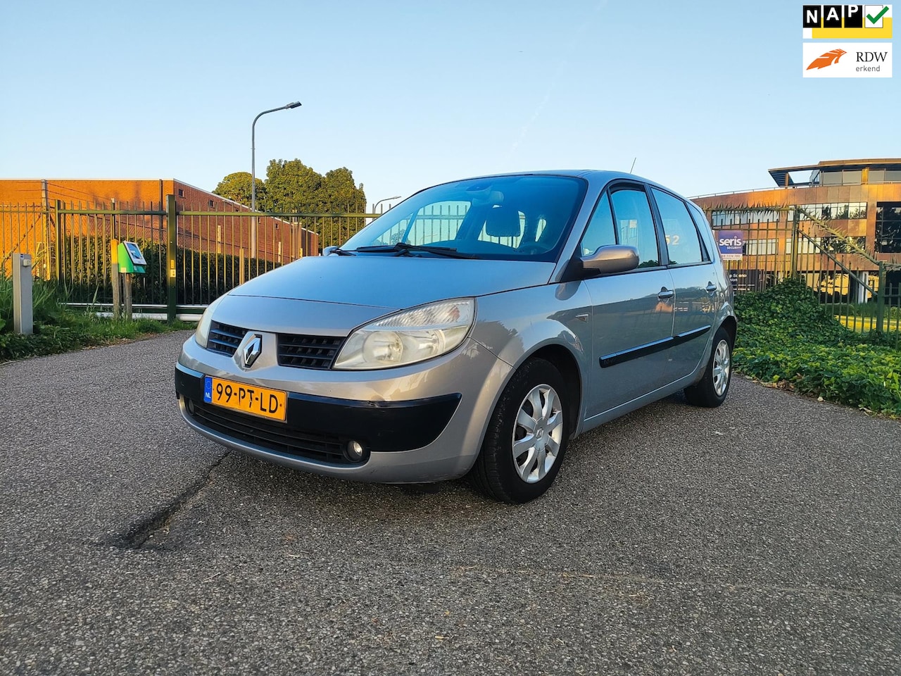 Renault Scénic - 1.6-16V Expression Comfort EXPORT!!! - AutoWereld.nl