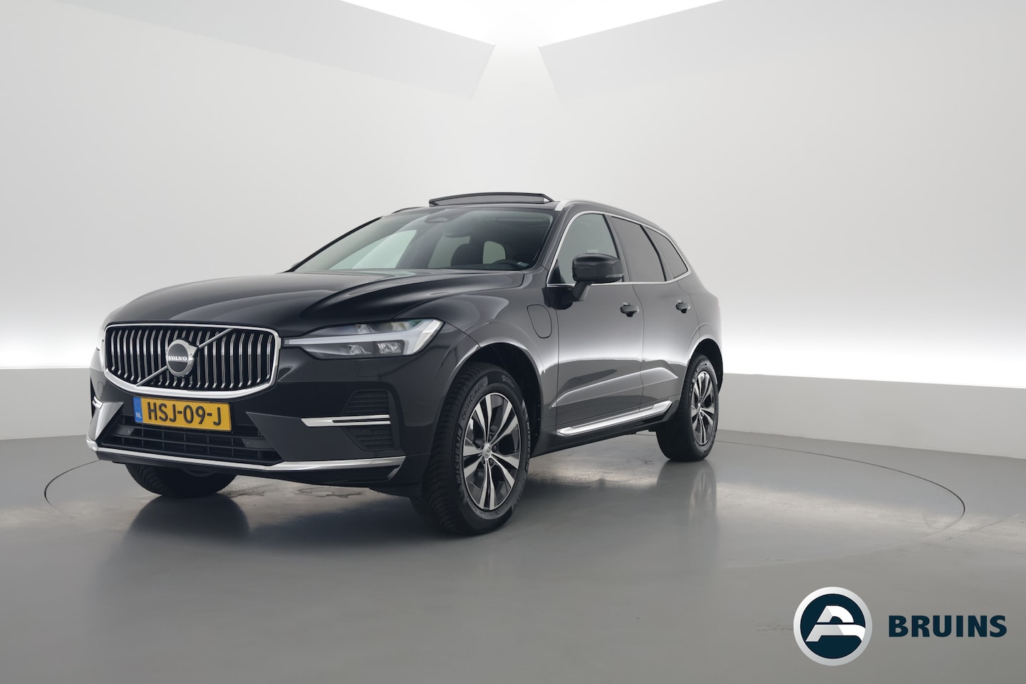 Volvo XC60 - T6 Recharge Core | Pano | Pilot Assist | Camera | Stoel- Stuurverw. | Google info. - AutoWereld.nl