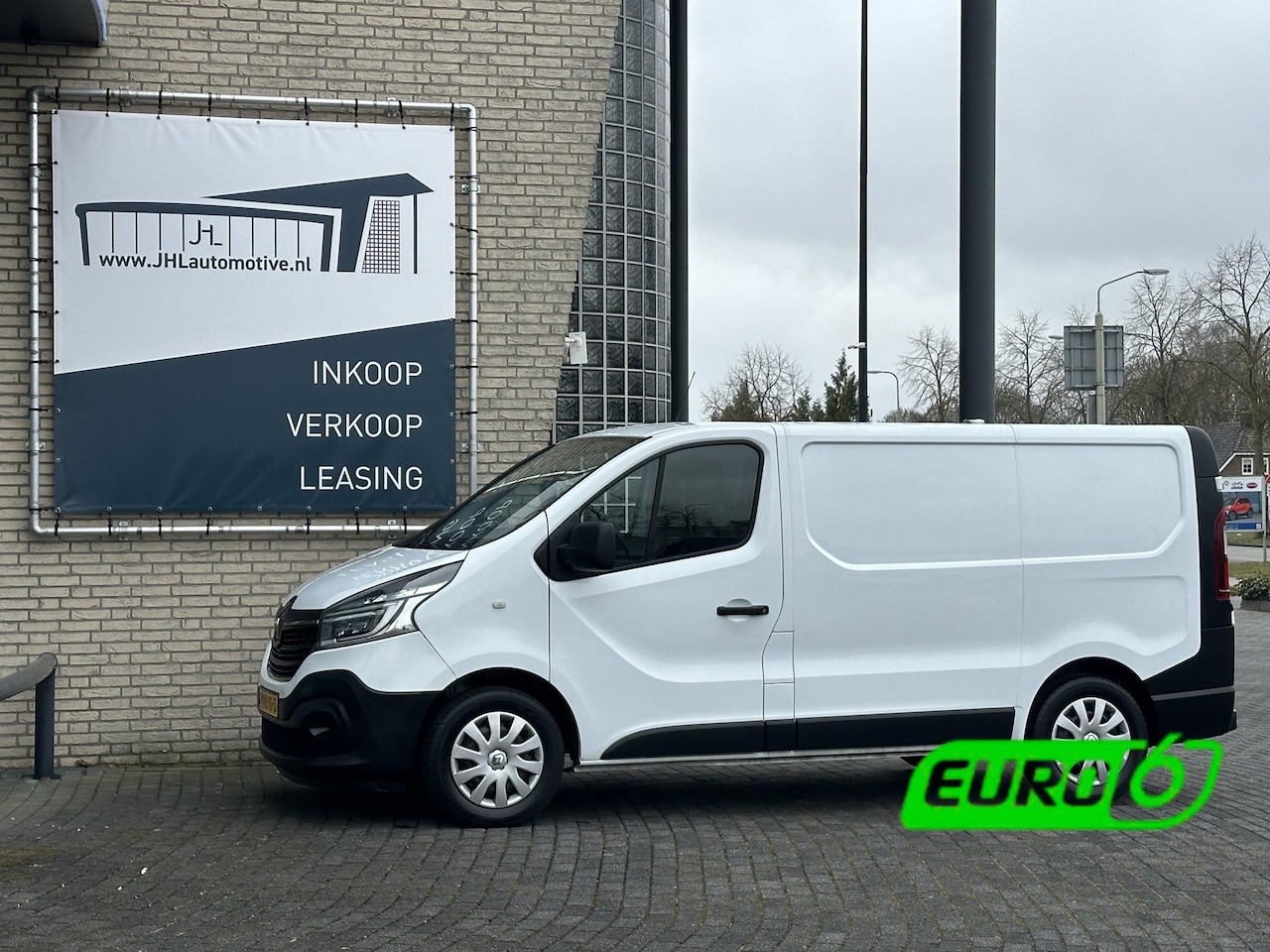 Renault Trafic - 2.0 dCi 120 T29 L1H1 Comfort*A/C*NAVI*3PER*CRUISE* - AutoWereld.nl